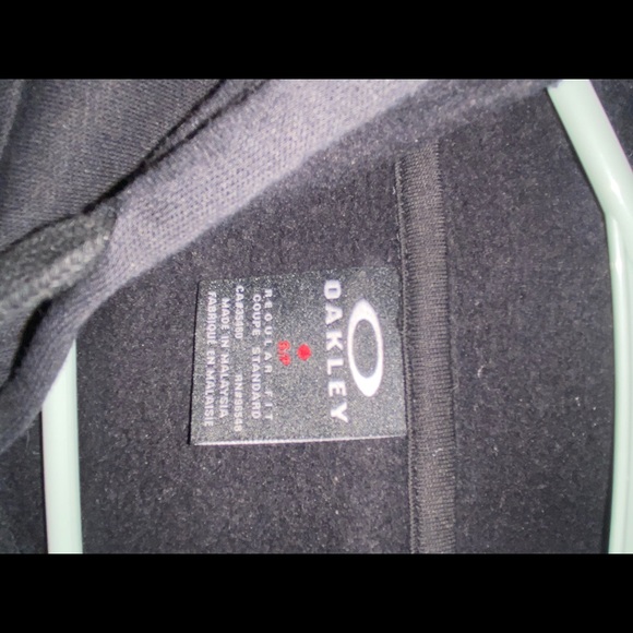 Black Oakley hoodie - Picture 4 of 4